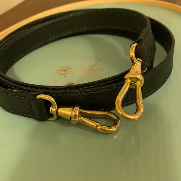 CELINE vintage bag. Genuine leather. Strong yet elegant and understated. Rare. - Picture 14 of 17